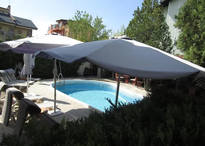 Hostel Papagal Warna